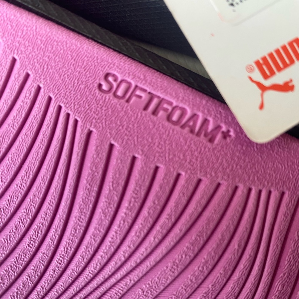 Puma Slides - Black and Pink - Picture 5 of 6